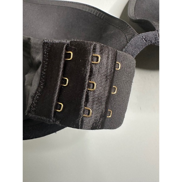 Victoria's Secret Push Up Bra Black Lace Detail Underwire Adjustable Straps 38D - Picture 12 of 13